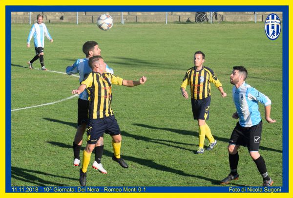b_600_0_16777215_0_0_images_galleria_stagione_2018_2019_delnera_menti_01.jpg